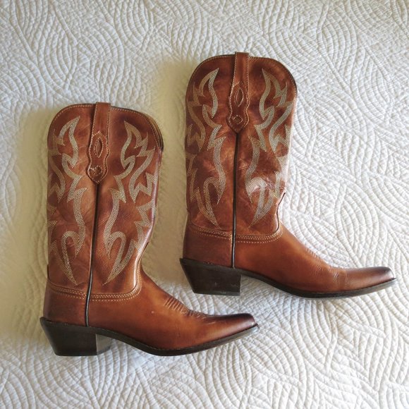 Nocona Shoes - Nocona British Tan Deertanned Cow Snip Toe Boots, Women's 6.5